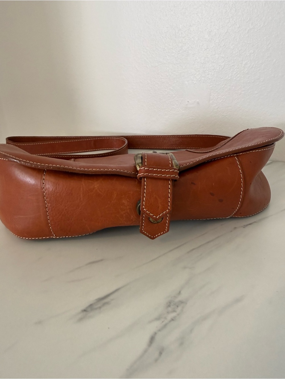 Classic Saddle-Style Brown Leather Crossbody Bag - Picture 9 of 15